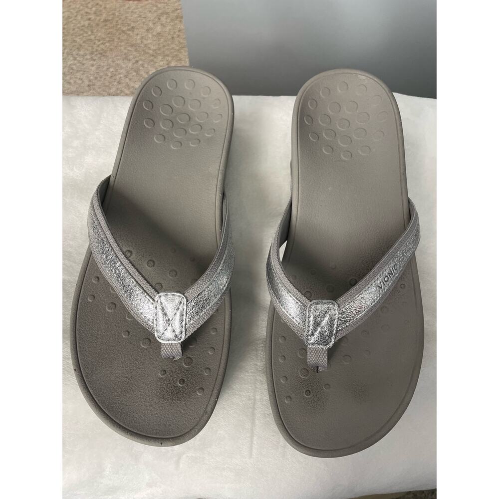 Vionic High Tide Toe Post Metallic Silver Platform Sandals Women's size 11